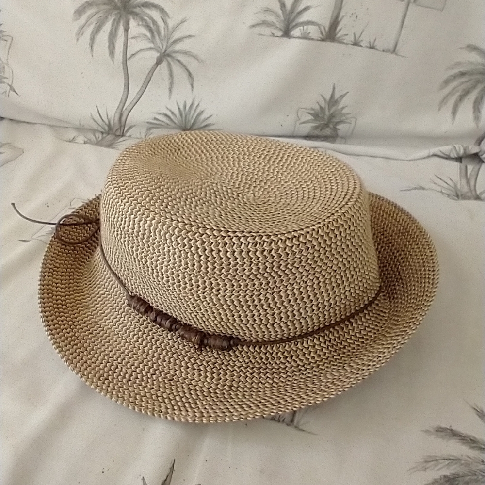 Elegant Tan Woven Bucket/ Brim Hat NWOT - Picture 11 of 16